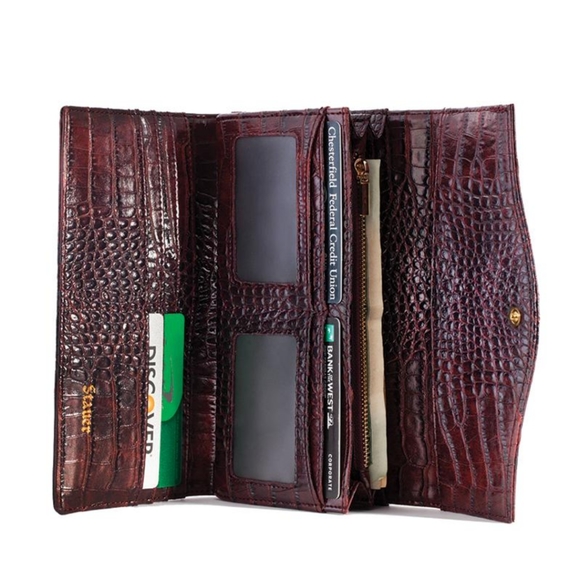 Stauer Avalon Crocodile Embossed Wallet - Picture 2 of 4